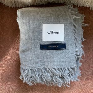 Aritiza 100% Wool Scarf / Shawl
